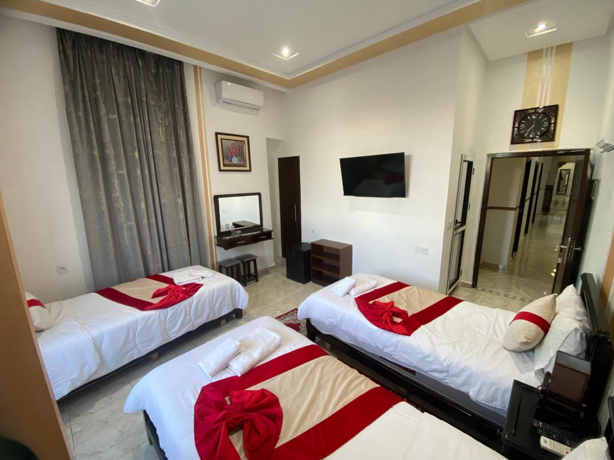 Hotel Biarritz Tangier Bagian luar foto