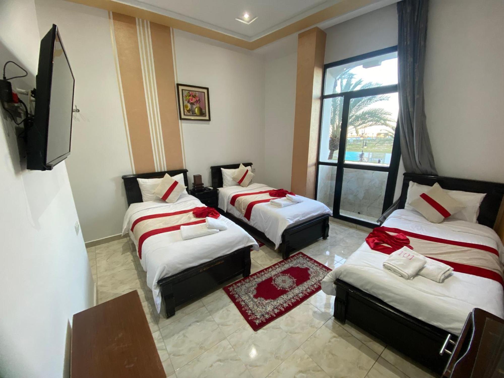 Hotel Biarritz Tangier Bagian luar foto